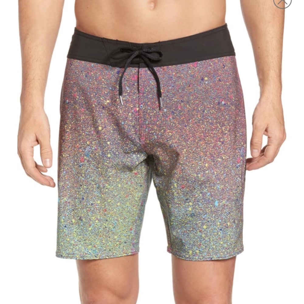 EUC Volcom Mod-Tech Boardshorts